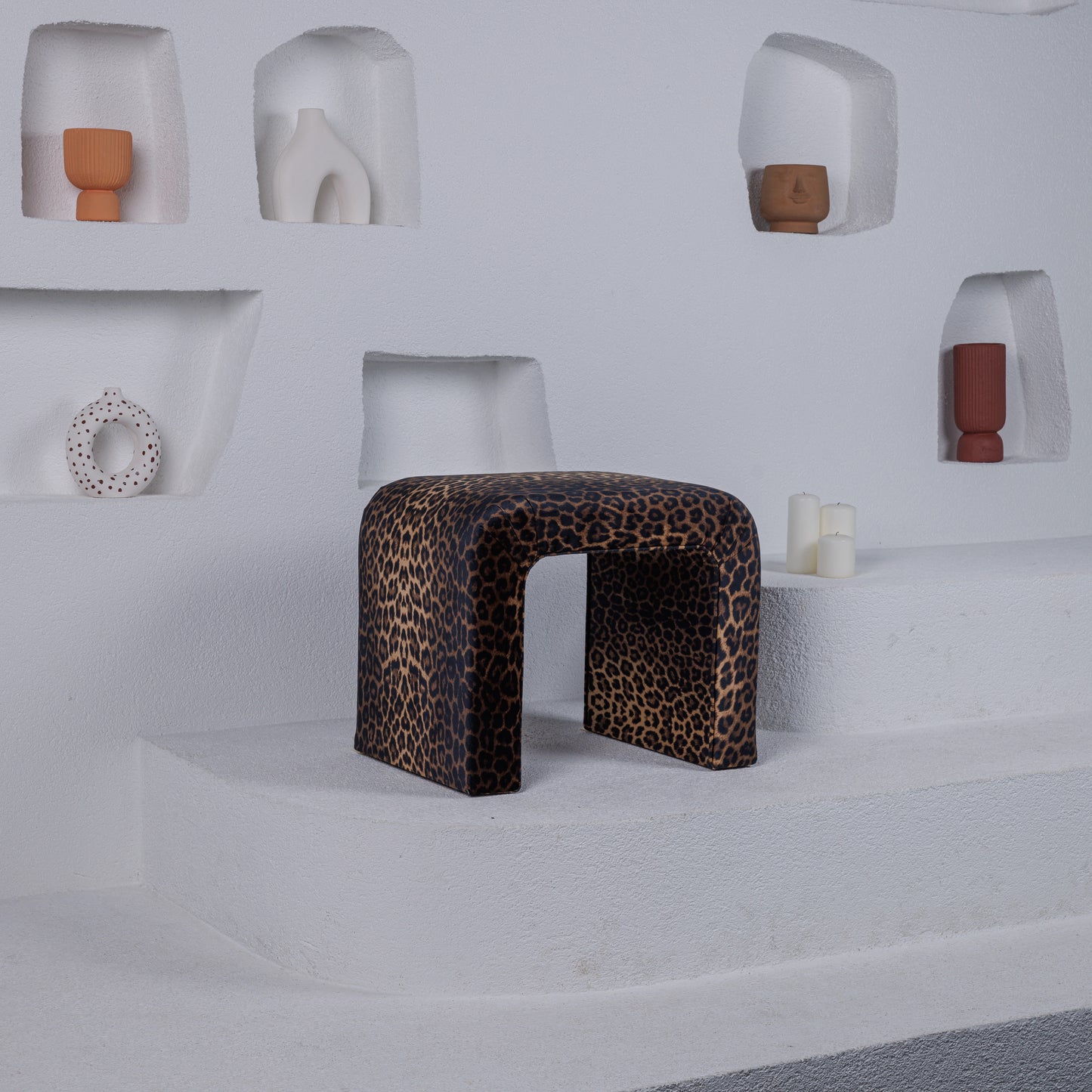 Leopar Stool