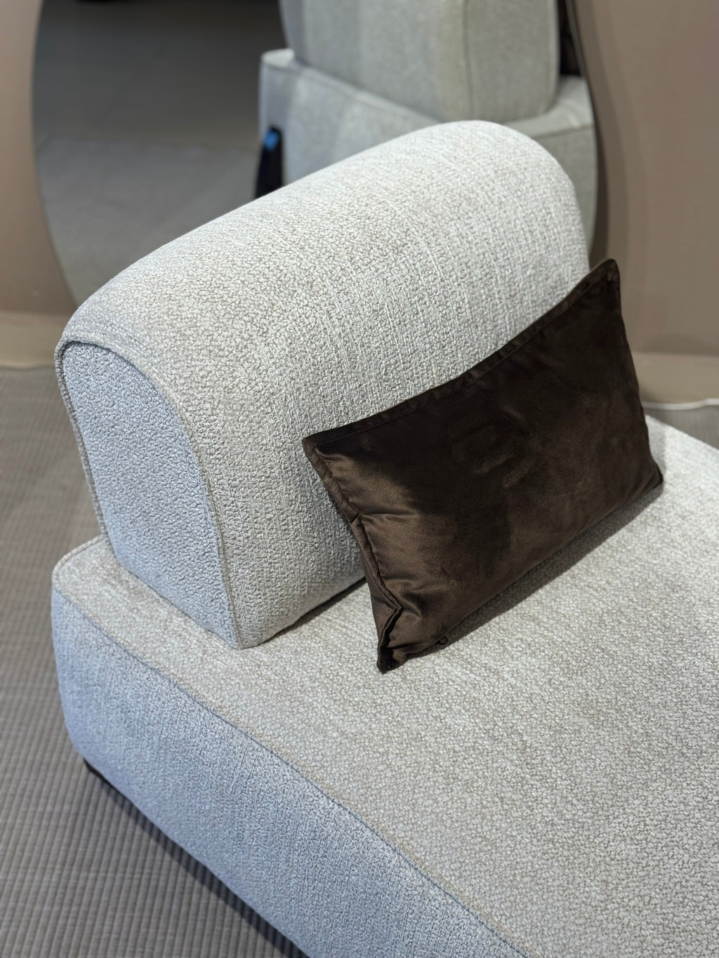Soli Chaise Lounge