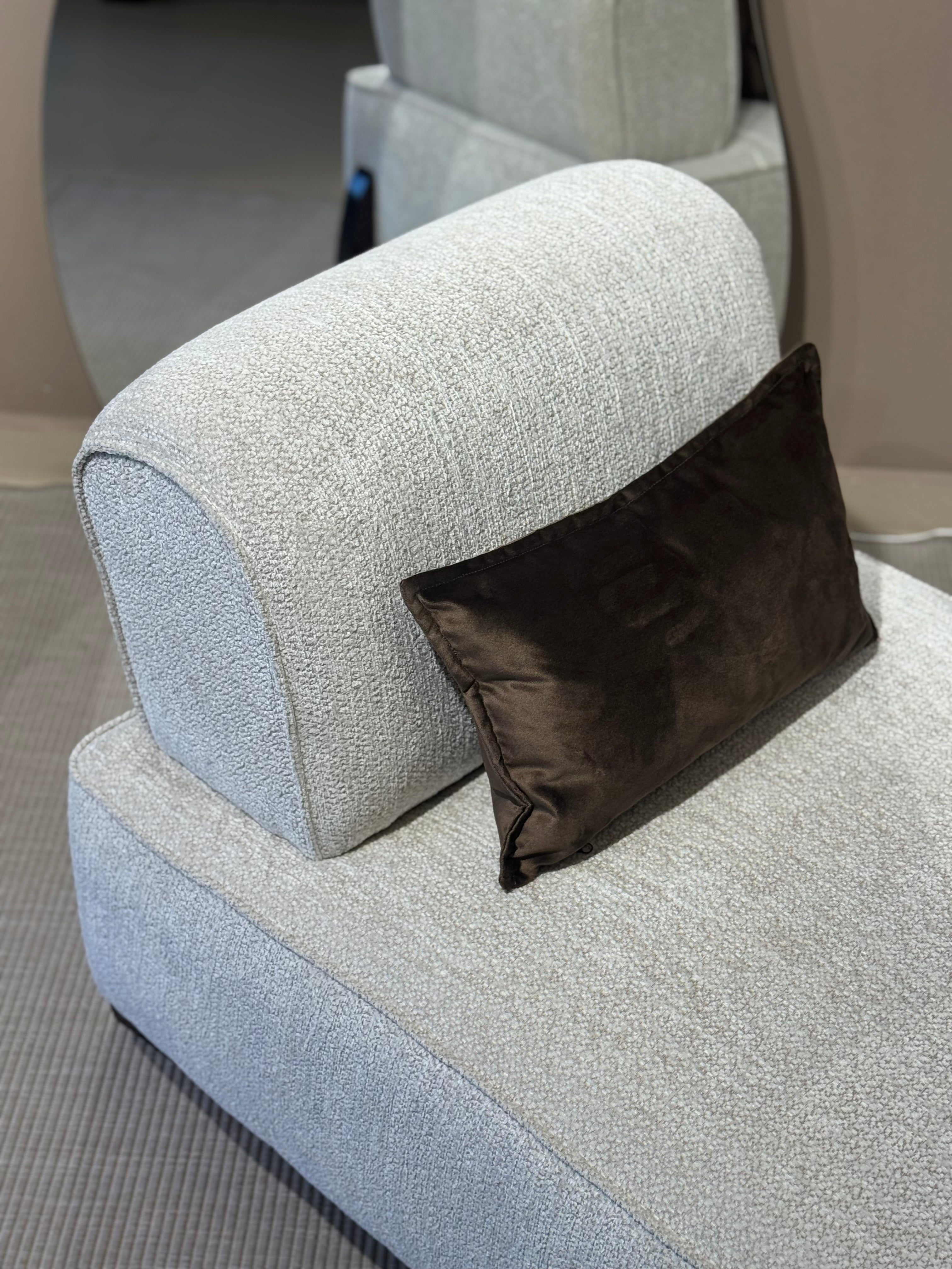 Soli Chaise Lounge